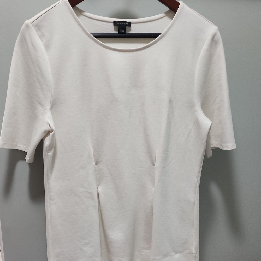 Ann Taylor Classic Cream Short Sleeve Top, Size  Large